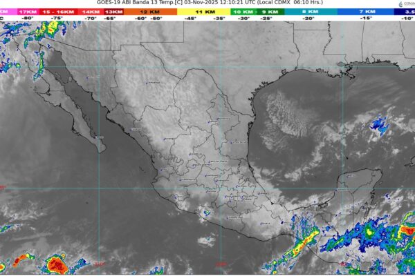 Frente frío 12 provoca lluvias intensas y fuertes vientos en el sureste de México