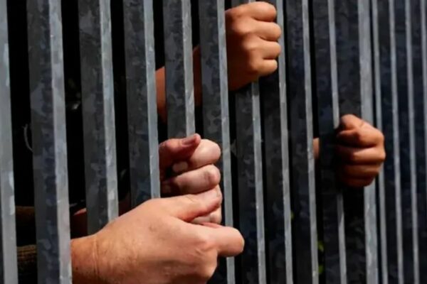 Proponen hasta 20 años de cárcel en Puebla por reclutamiento de menores