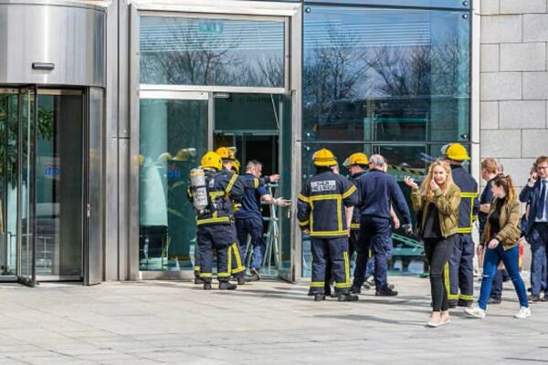 Fuga de gas amoníaco provoca evacuación y decenas de hospitalizados en Oklahoma