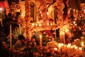 Día de Muërtös en Pátzcuaro: La tradición cobra vida en Michoacán