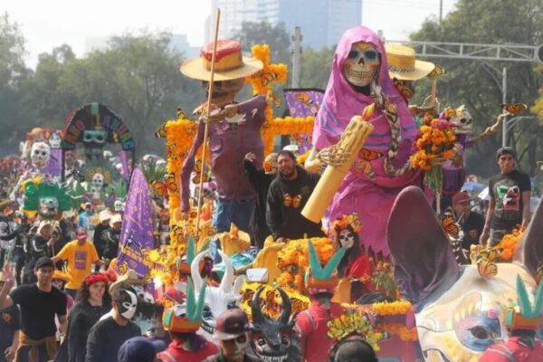 Desfile de Día de Muertos 2025: Calles cerradas y transporte afectado en CdMx