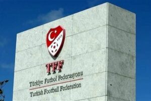 Acusan a siete árbitros de amaño de partidos en Turquia
