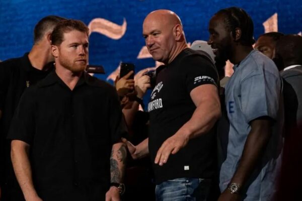 Canelo Álvarez está en negociaciones para la revancha contra Terence Crawford: reportes