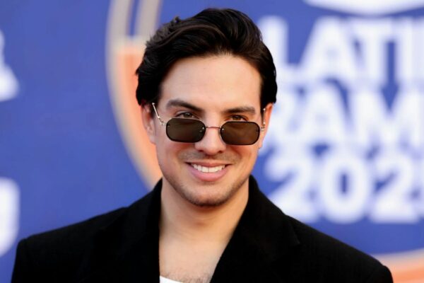 Vadhir Derbez revela por qué Nodal ya no le habla y enciende rumores de tensión entre artistas