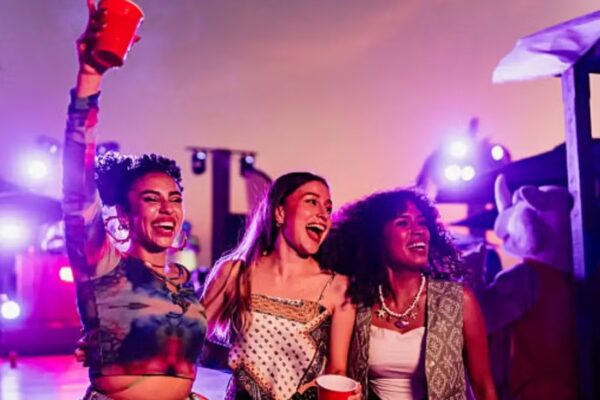 ¡Oficial! Aprueban dictamen para ingresar agua y comida a conciertos y estadios