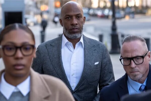 Entrenador de Trail Blazers, Chauncey Billups, se declara no culpable en caso de apuestas