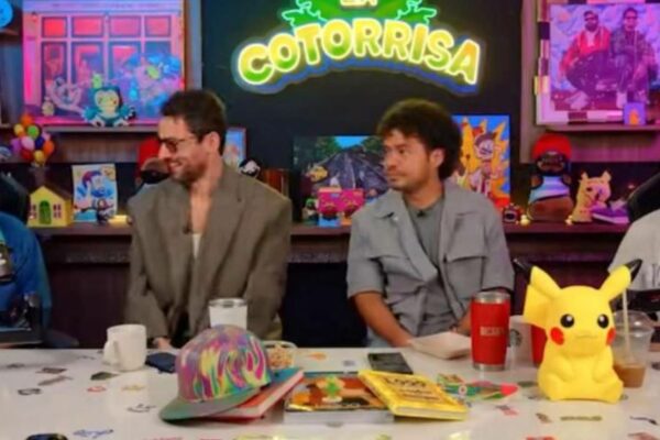 “Ya me tengo que ir”: Redes critican a Memo Villegas por no integrarse al humor de La Cotorrisa