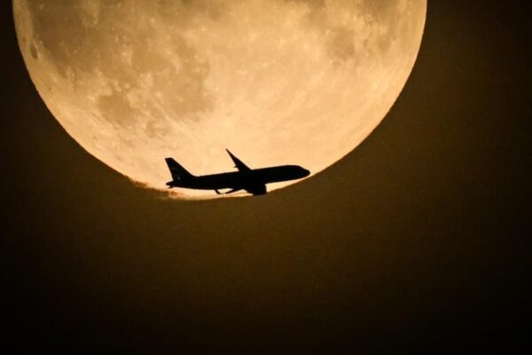 Desvían avión de Vueling de París a Ibiza por falla técnica con 164 pasajeros