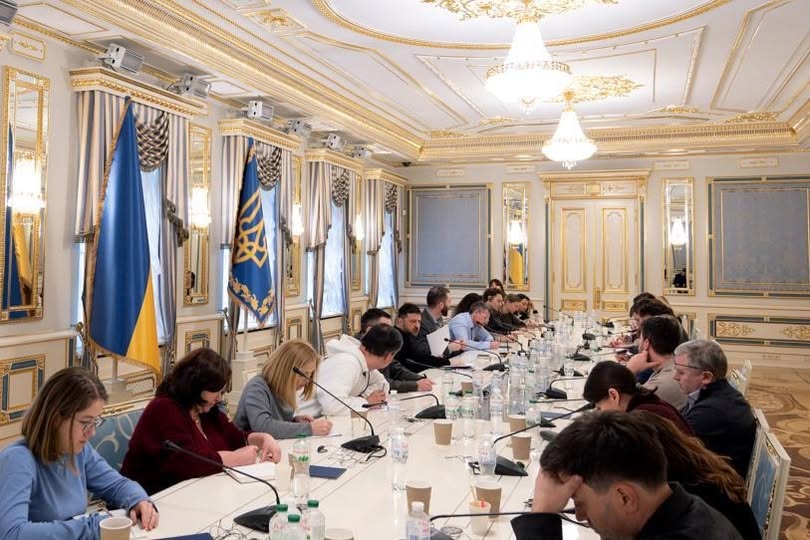 Zelenski revela plan de 20 puntos de EU y Ucrania para frenar la guerra