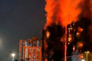 Hong Kong detiene a 13 por el incendio en Tai Po que dejó 151 muertos
