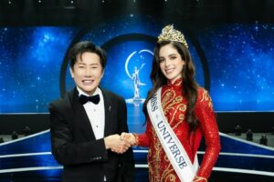 Nawat Itsaragrisil, director de Miss Tailandia, demanda a Fátima Bosch
