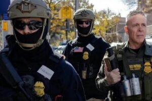 Centros de detención, a su máxima capacidad: migrantes en Estados Unidos son llevados a prisiones de alta peligrosidad