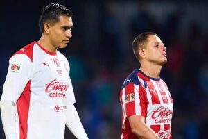 Chicharito Hernández se va de Chivas