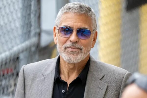 George Clooney anuncia que ya no besará a actrices en sus películas tras pacto con su esposa