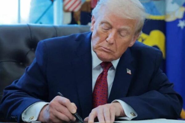 Donald Trump firma orden ejecutiva para declarar al fentanilo como arma de destrucción masiva