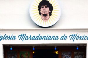 Amenazas apagan la Iglesia Maradoniana en Puebla