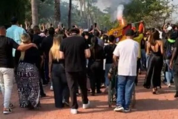 Arrebatan la vida a una mujer que fue al velorio del futbolista del Barcelona