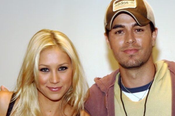 Enrique Iglesias y Anna Kournikova le dan la bienvenida a su cuarto bebé