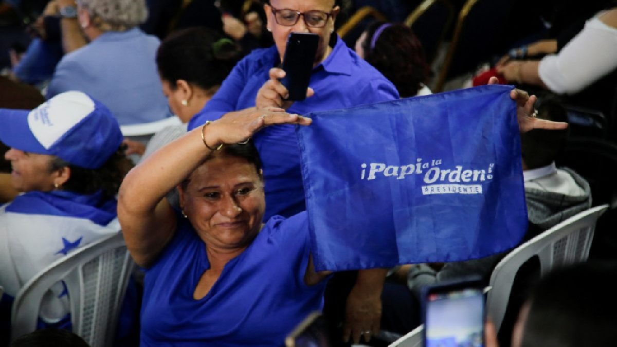 La derecha aplaude triunfo de Nasry Asfura como presidente de Honduras