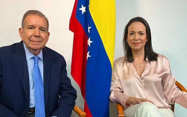 María Corina Machado afirma que Edmundo González debe asumir de inmediato la Presidencia de Venezuela