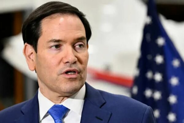 Estados Unidos mantendrá ataques a lanchas en el Caribe, pero niega despliegue en Venezuela