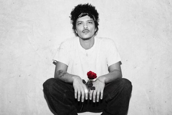 Bruno Mars anuncia fecha de lanzamiento de “The Romantic”, su nuevo disco