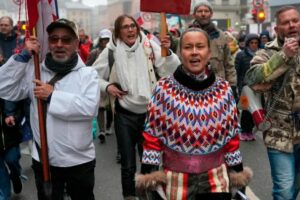“Groenlandia no está en venta”: Miles de ciudadanos en Dinamarca salen a manifestarse contra plan de Donald Trump