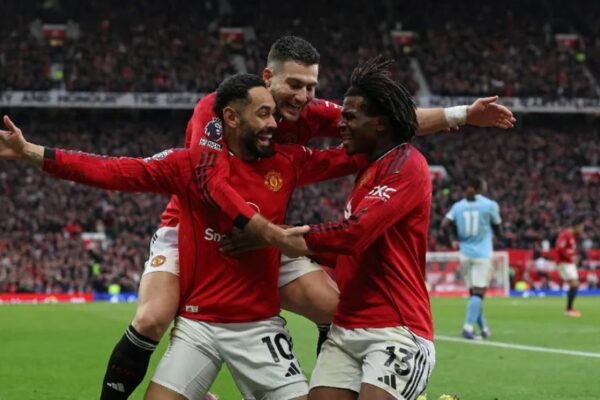 ¡El derbi es Red! Michael Carrick revitaliza al Manchester United con un triunfo ante el Manchester City