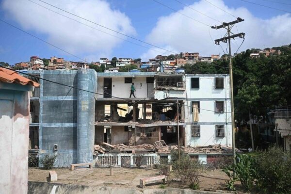 Agresión estadunidense a Venezuela dañó 463 apartamentos en Caracas