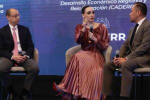 México busca atraer inversión más rápido y reducir tiempos de casi dos años a uno, dice Altagracia Gómez