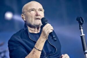 Phil Collins enfrenta afecciones de salud; “5 cirugías y problemas renales”