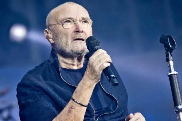 Phil Collins enfrenta afecciones de salud; “5 cirugías y problemas renales”
