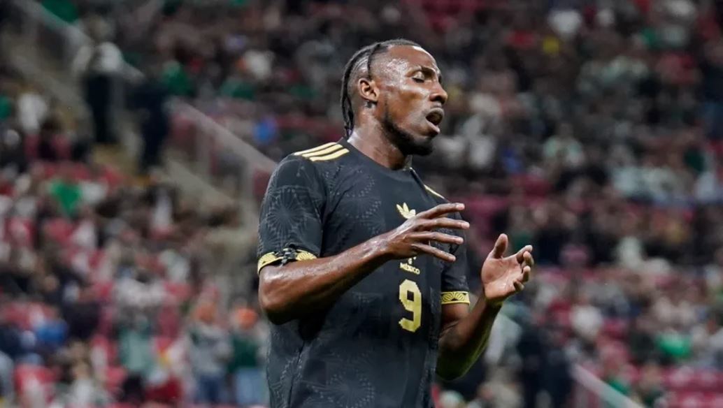 Julián Quiñones no tiene asegurado su lugar en la Selección Mexicana