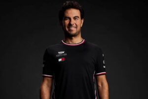 Checo Pérez celebra su cumpleaños 36 con el mejor regalo: calentar motores en su regreso a la F1
