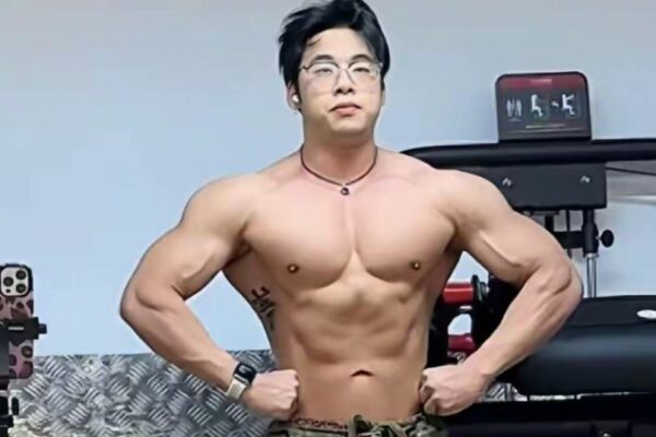 Fisicoculturista, de 26 años, fallece repentinamente mientras dormía; días antes sus labios se pusieron morados