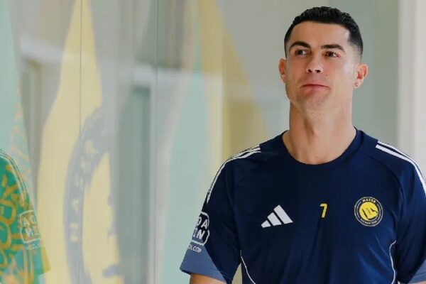 Cristiano Ronaldo se ausenta en partido de Al Nassr en protesta por traspaso de Benzema