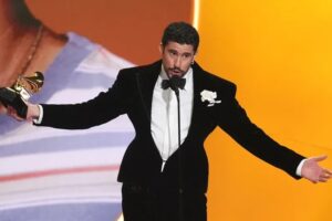 Casa Blanca responde a Bad Bunny tras críticas al ICE en los Premios Grammy: “ES IRÓNICO”