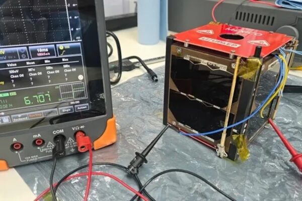 Lanzan el primer satélite mexicano que vigila volcanes creado por estudiantes de Puebla