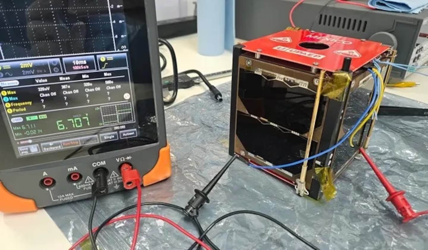 Lanzan el primer satélite mexicano que vigila volcanes creado por estudiantes de Puebla