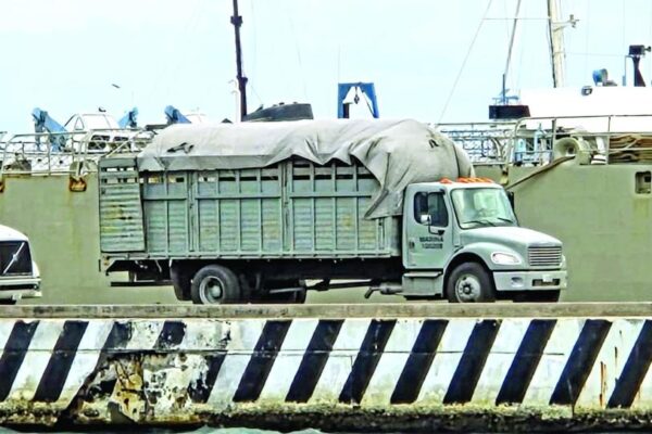 Enfilan ayuda humanitaria a Cuba desde México