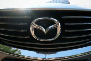 Mazda llama a revisión miles de autos en México por falla que puede dejar al vehículo sin gasolina