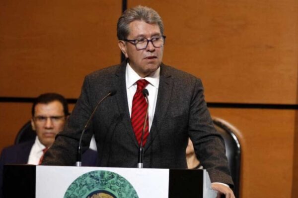 Monreal llama a la juventud a cerrar filas con Sheinbaum y defender la soberanía nacional