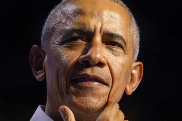 Obama agita el debate: asegura que los extraterrestres “Son reales”