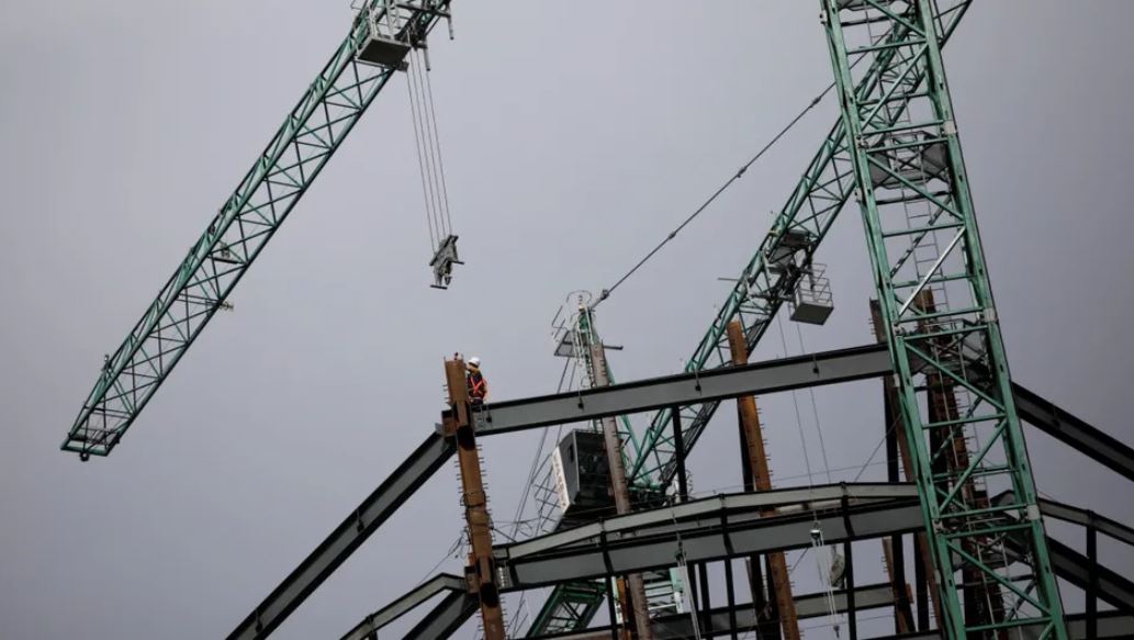 Actividad económica cierra el año con ligera alza; avanza 0.4% en diciembre: Inegi