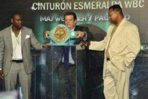 WBC alista reconocimiento especial para la revancha entre Mayweather y Pacquiao
