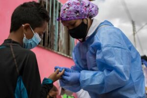 Medical Impact México busca atender adicciones, malaria y diabetes en Sierra Leona
