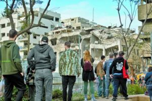 Apuntan Alemania, Reino Unido y Francia a Irán; Donald Trump atacará por 4 semanas