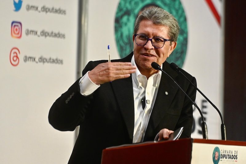 Ricardo Monreal acude a Palacio Nacional para revisar agenda legislativa con Sheinbaum