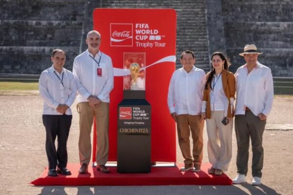 Chichén Itzá recibe la Copa Mundial de Futbol FIFA 2026