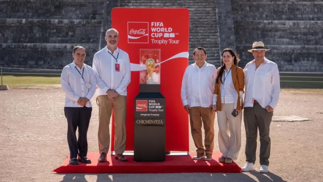 Chichén Itzá recibe la Copa Mundial de Futbol FIFA 2026